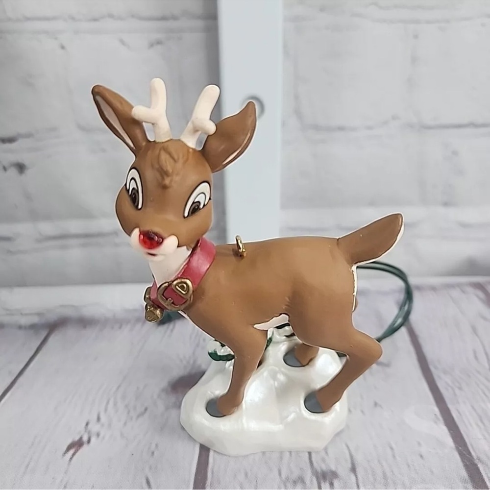 Rudolf The Red Nosed Reindeer 1996 Hallmark Keepsake Collector Club Ornament. - Picture 9 of 9